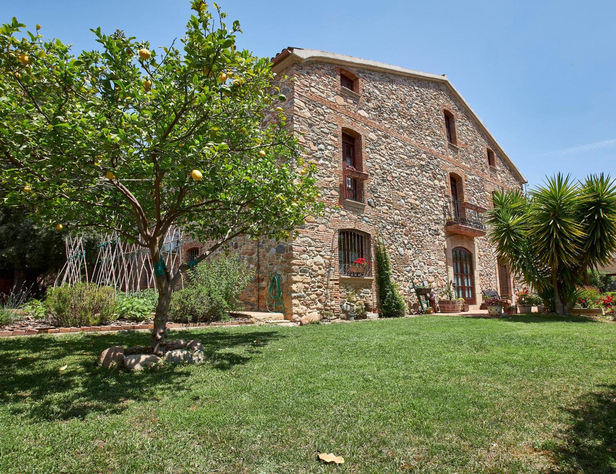 Mas Can Calet Aparthotel Les Franqueses del Valles Exterior photo