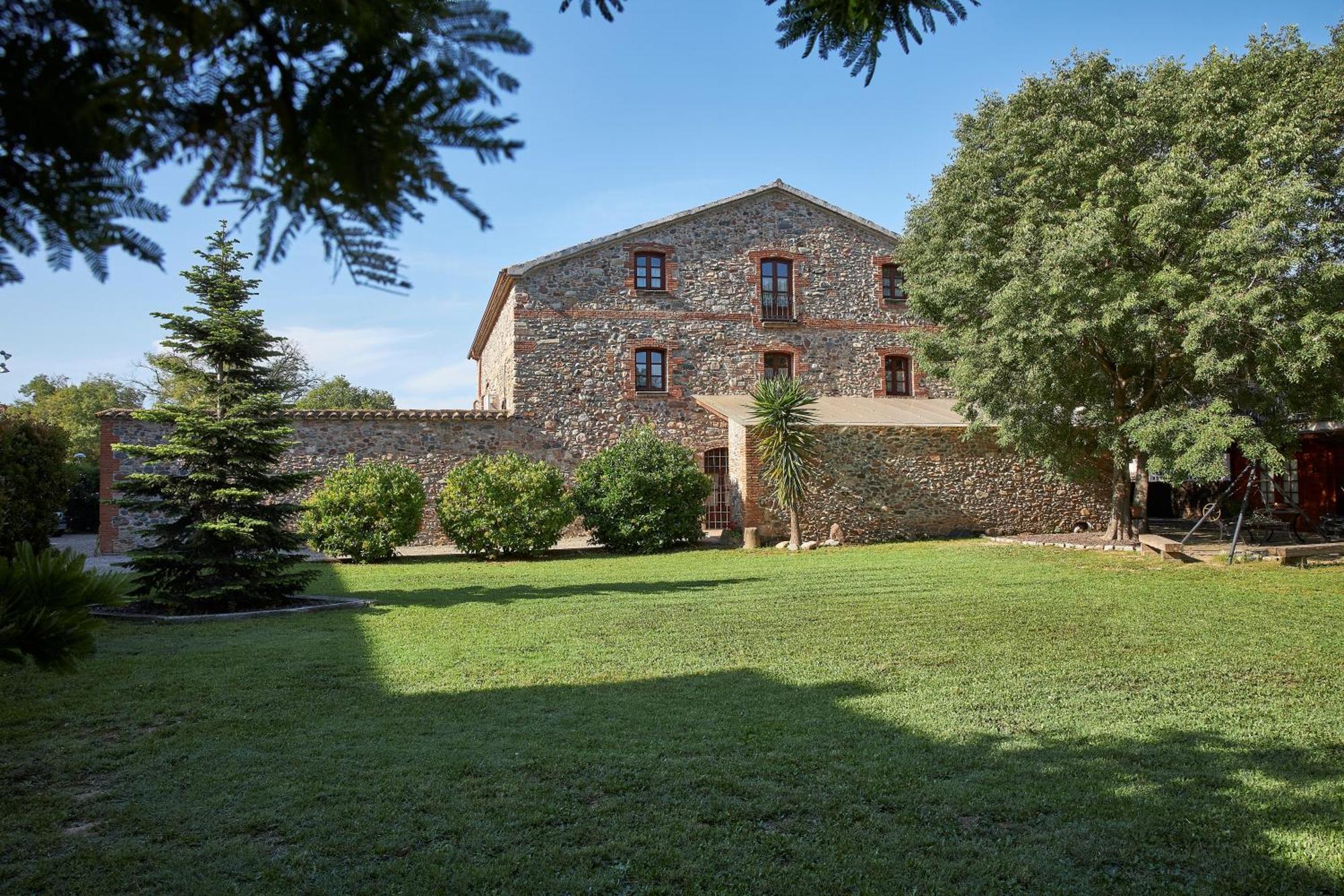 Mas Can Calet Aparthotel Les Franqueses del Valles Exterior photo