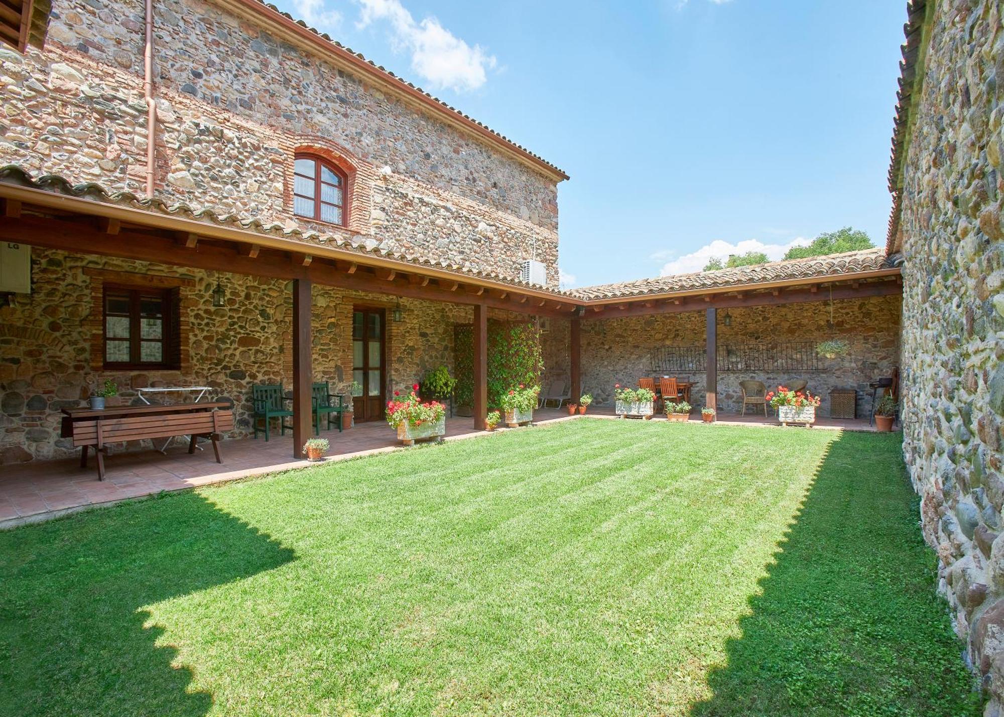 Mas Can Calet Aparthotel Les Franqueses del Valles Exterior photo